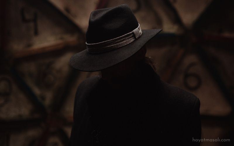 sapkanin-altindaki-ihanet