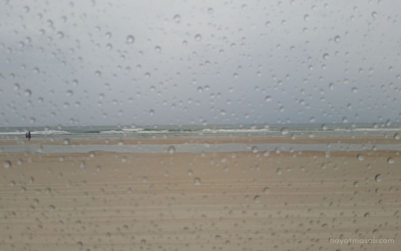 Yine Yağmurlu Bir Sabah